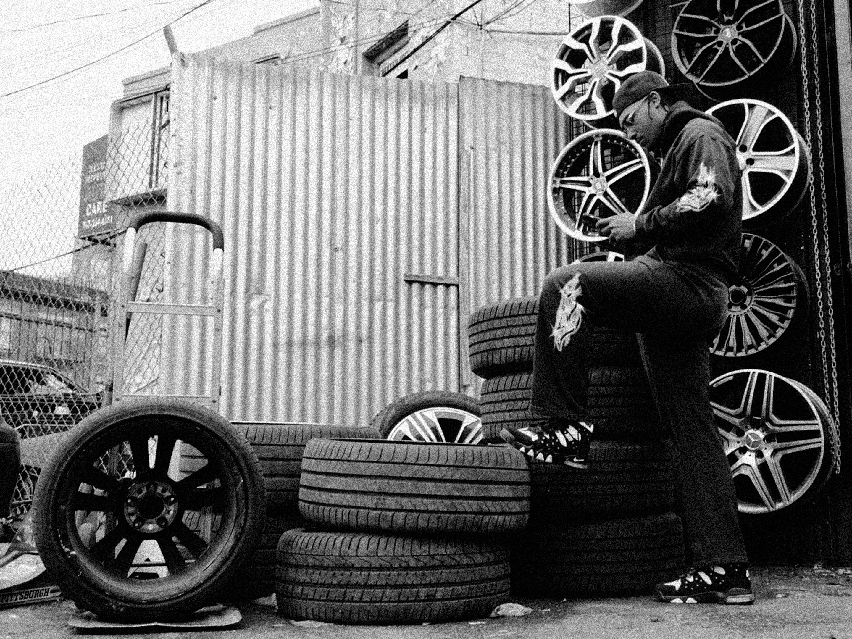 ALMIGHTY METAL STRAIGHT LEG SWEATPANT